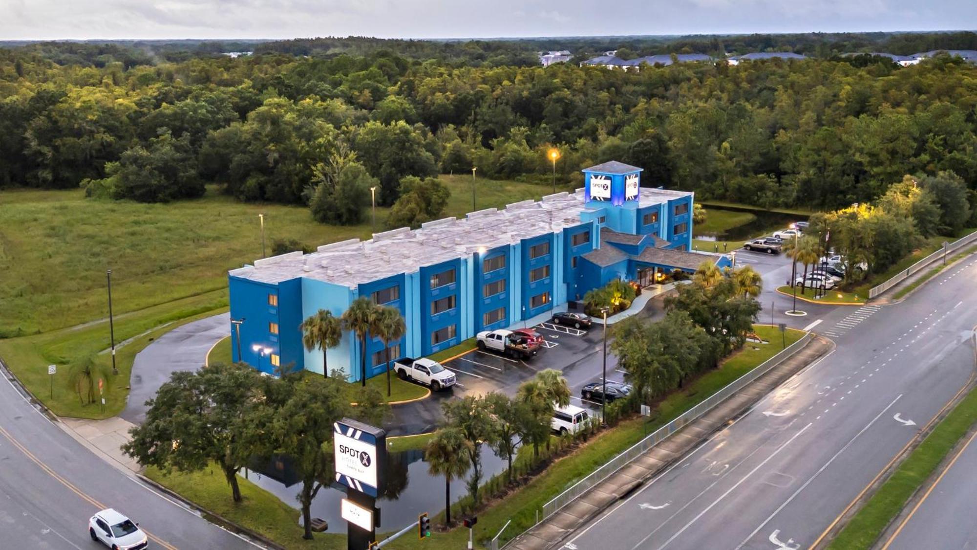 Spot X Hotel Tampa - Wesley Chapel By The Red Collection Kültér fotó